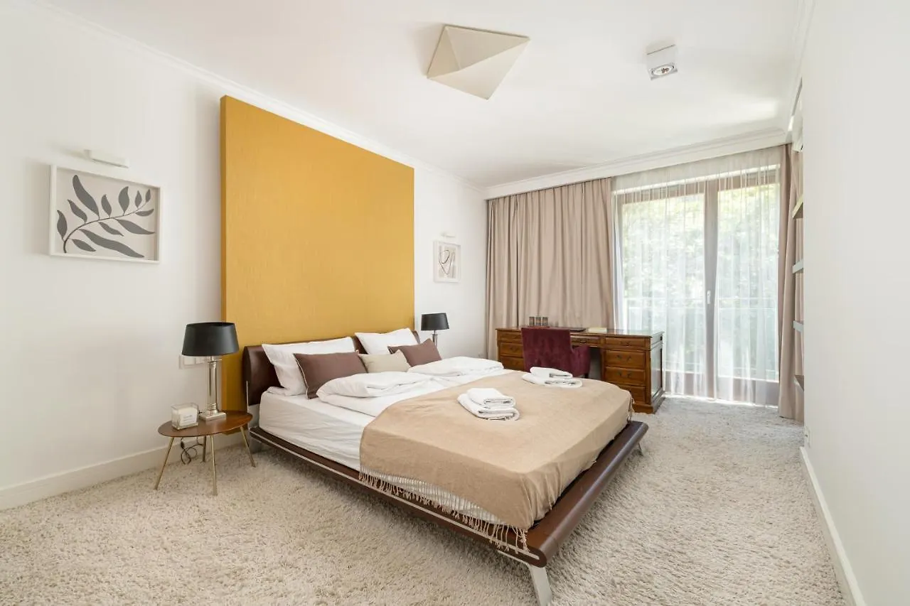 Ecru 3-Bedroom Luxurious Apartment Wwa21 Warsaw Poland