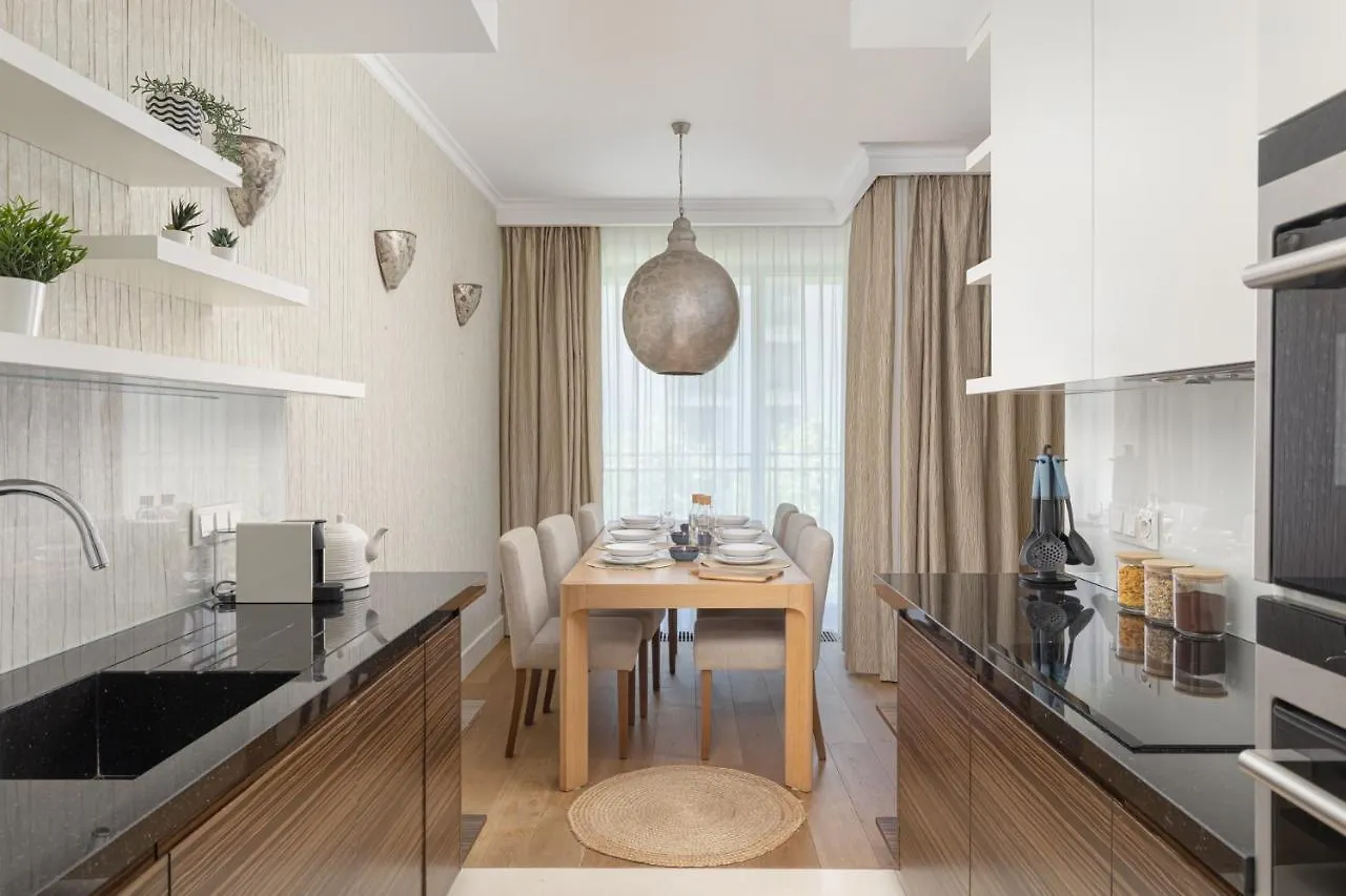 Ecru 3-Bedroom Luxurious Apartment Wwa21 Warsaw 0*,