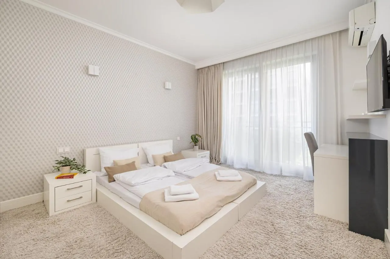 Ecru 3-Bedroom Luxurious Apartment Wwa21 Warsaw Poland