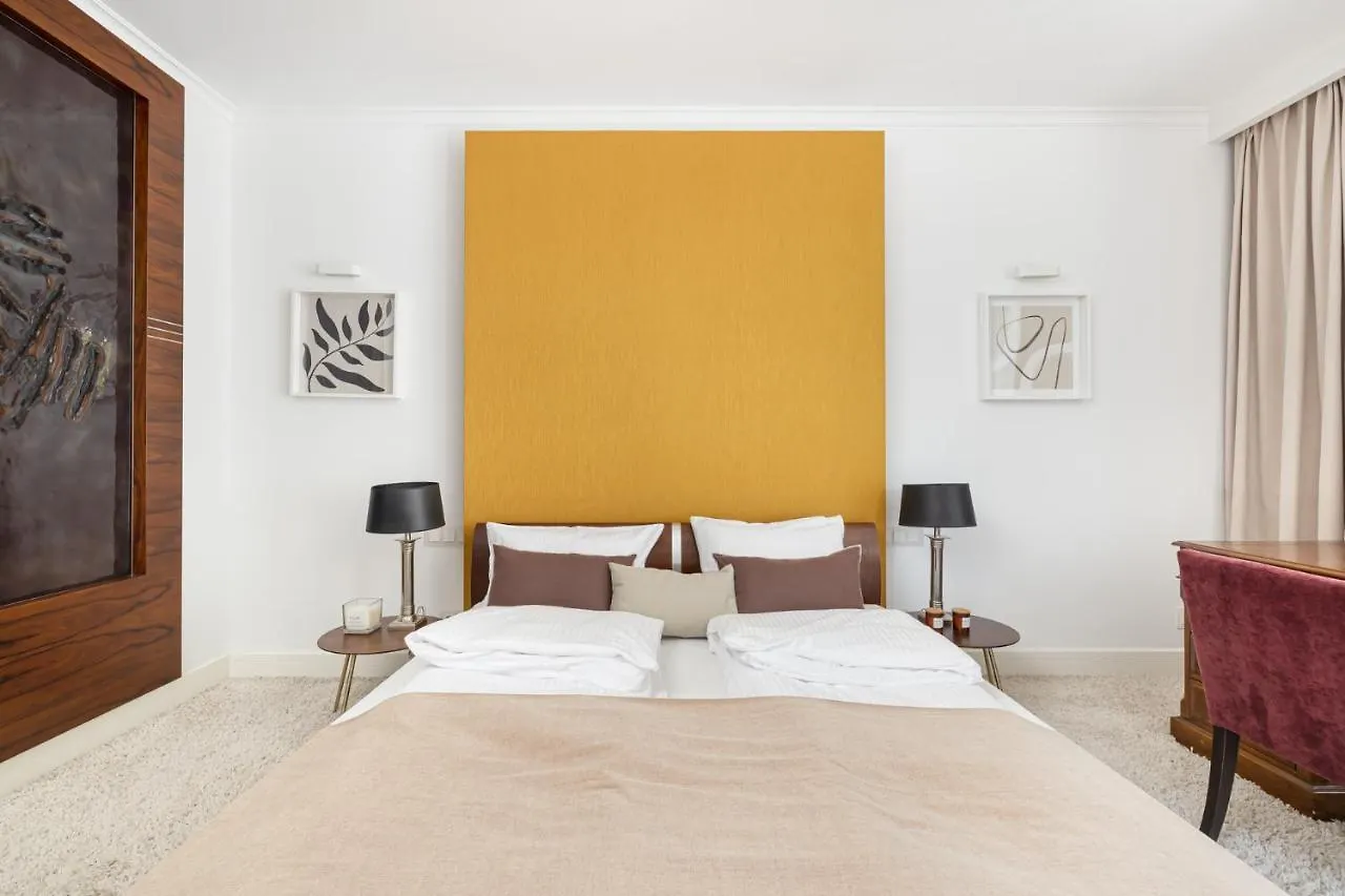Ecru 3-Bedroom Luxurious Apartment Wwa21 Warsaw 0*,