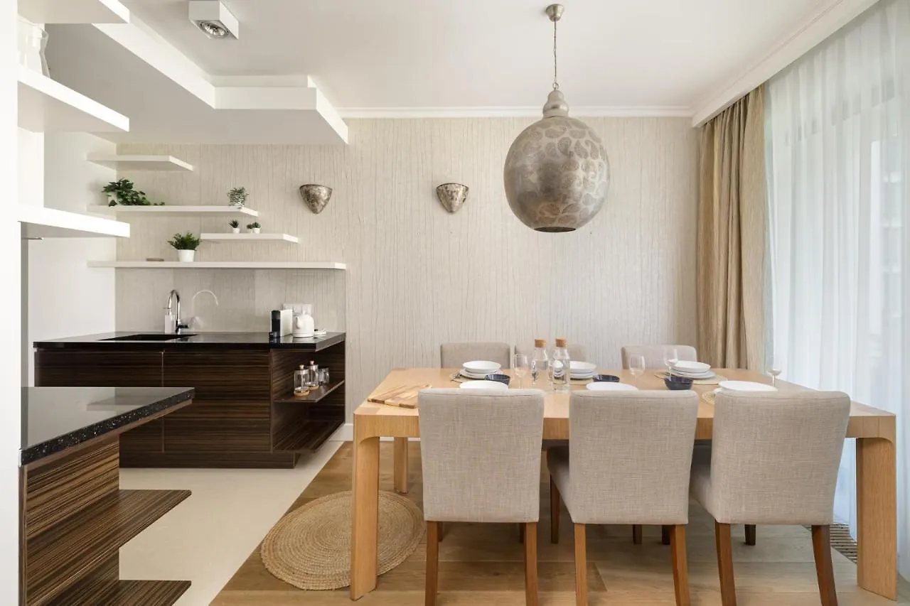 Ecru 3-Bedroom Luxurious Apartment Wwa21 Warsaw