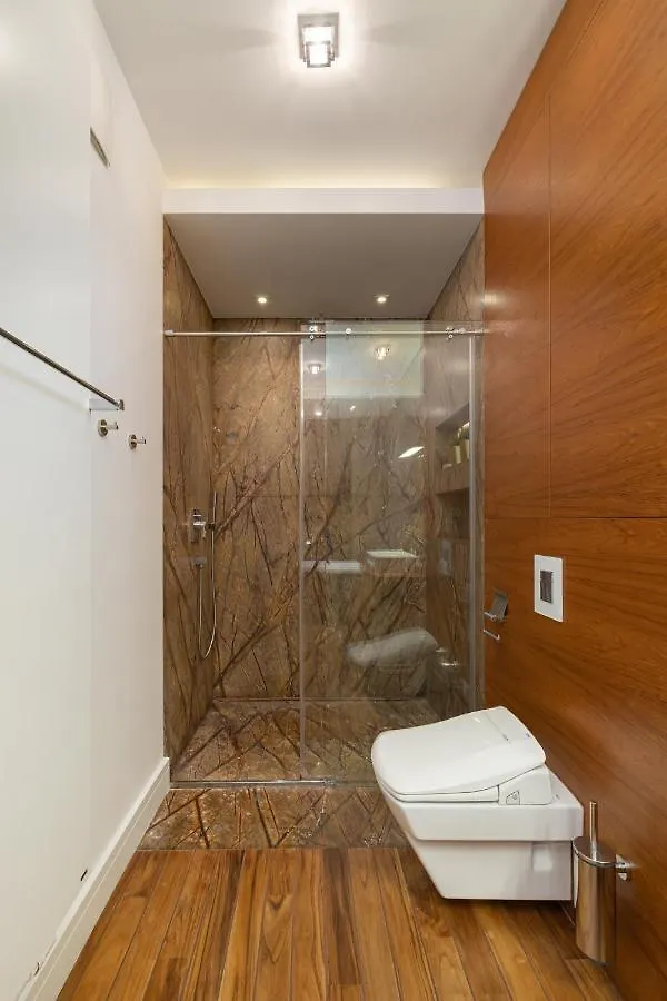Ecru 3-Bedroom Luxurious Apartment Wwa21 Warsaw