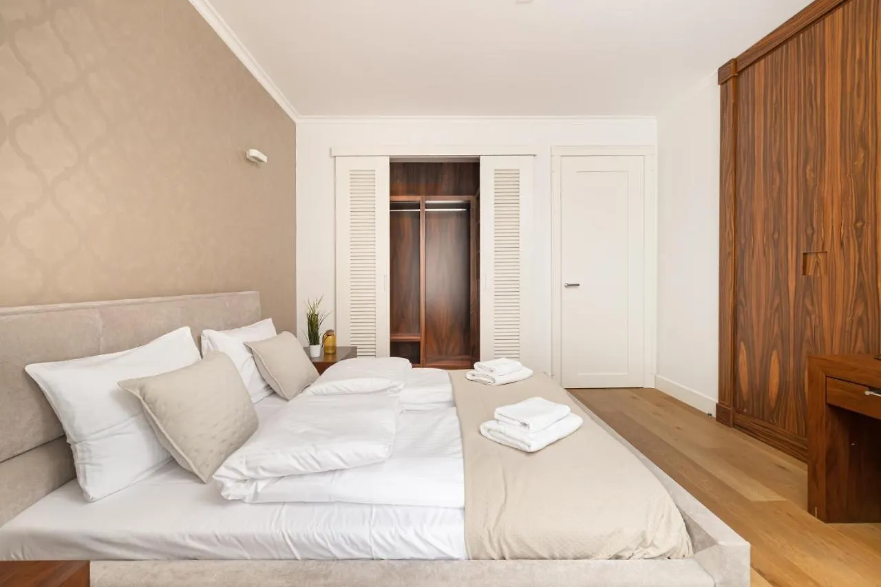 Ecru 3-Bedroom Luxurious Apartment Wwa21 Varšava
